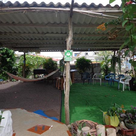 Hostal Nathaly Puerto Baquerizo Moreno Ngoại thất bức ảnh