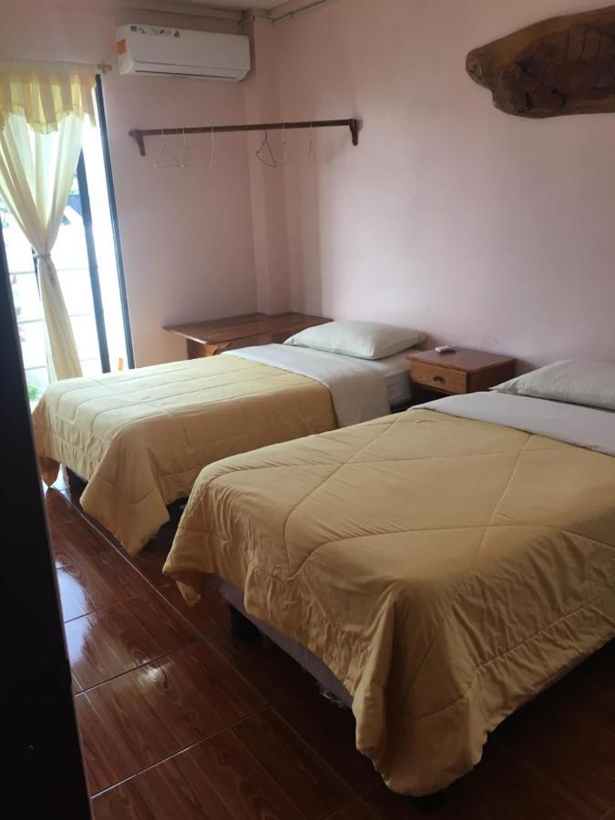 Hostal Nathaly Puerto Baquerizo Moreno Ngoại thất bức ảnh