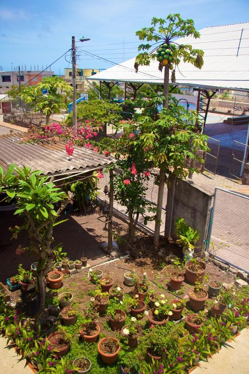 Hostal Nathaly Puerto Baquerizo Moreno Ngoại thất bức ảnh