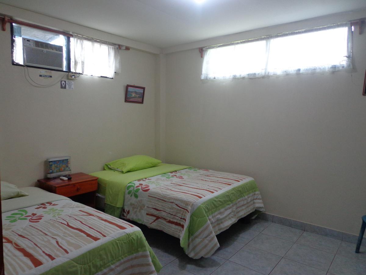 Hostal Nathaly Puerto Baquerizo Moreno Ngoại thất bức ảnh