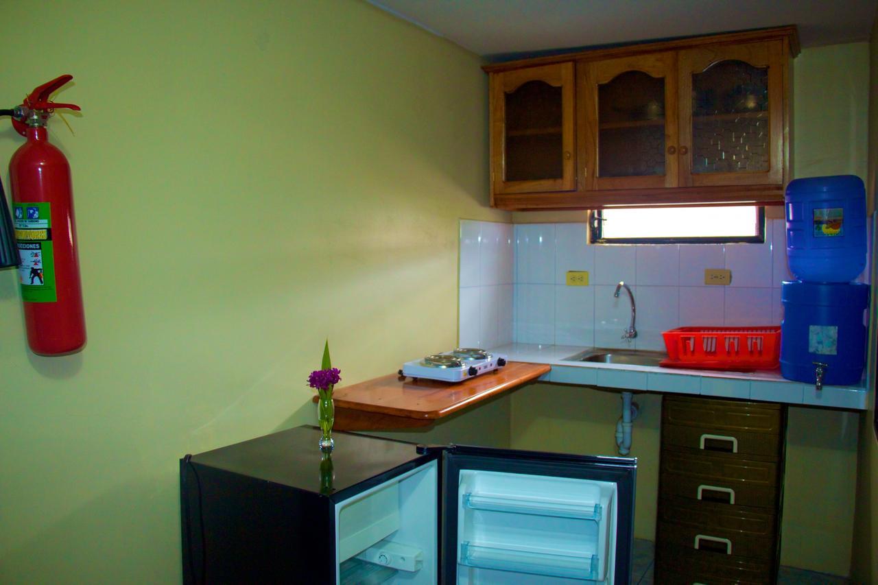 Hostal Nathaly Puerto Baquerizo Moreno Ngoại thất bức ảnh
