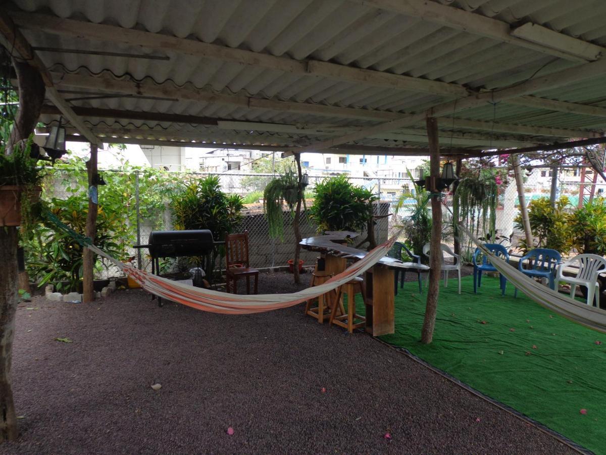 Hostal Nathaly Puerto Baquerizo Moreno Ngoại thất bức ảnh